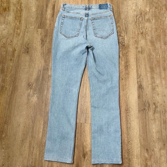 Abercrombie The 90s Straight Ultra High Rise Jeans - Picture 4 of 4